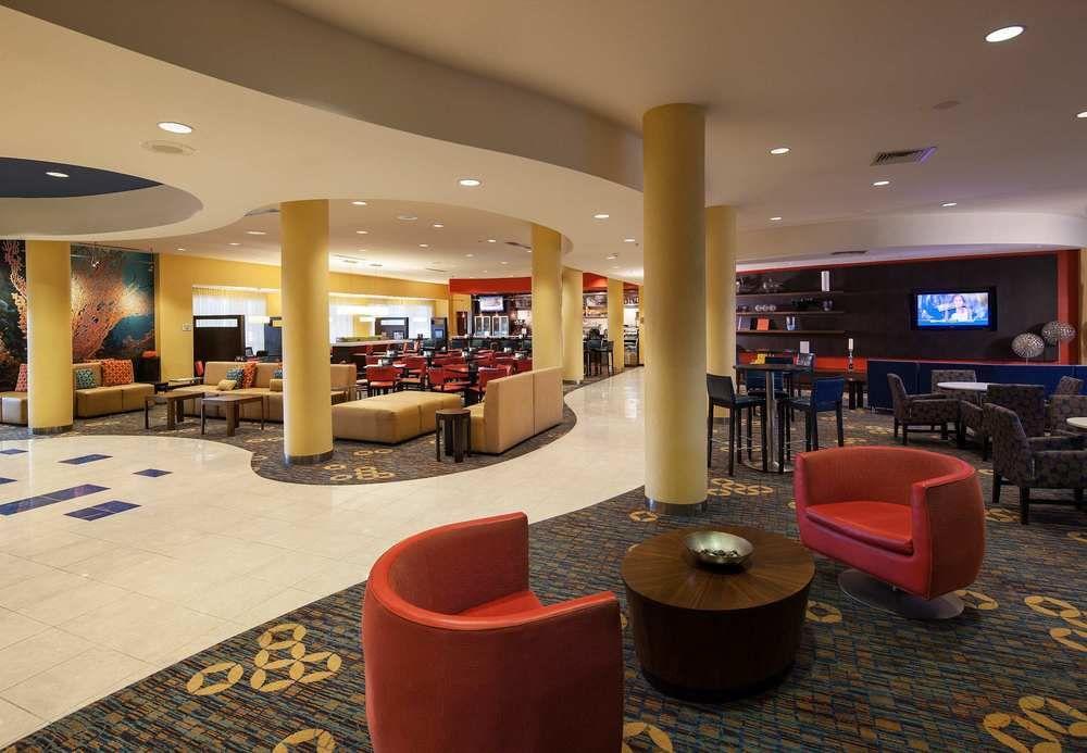 Courtyard By Marriott Fort Lauderdale Airport & Cruise Port Дейния Бийч Екстериор снимка