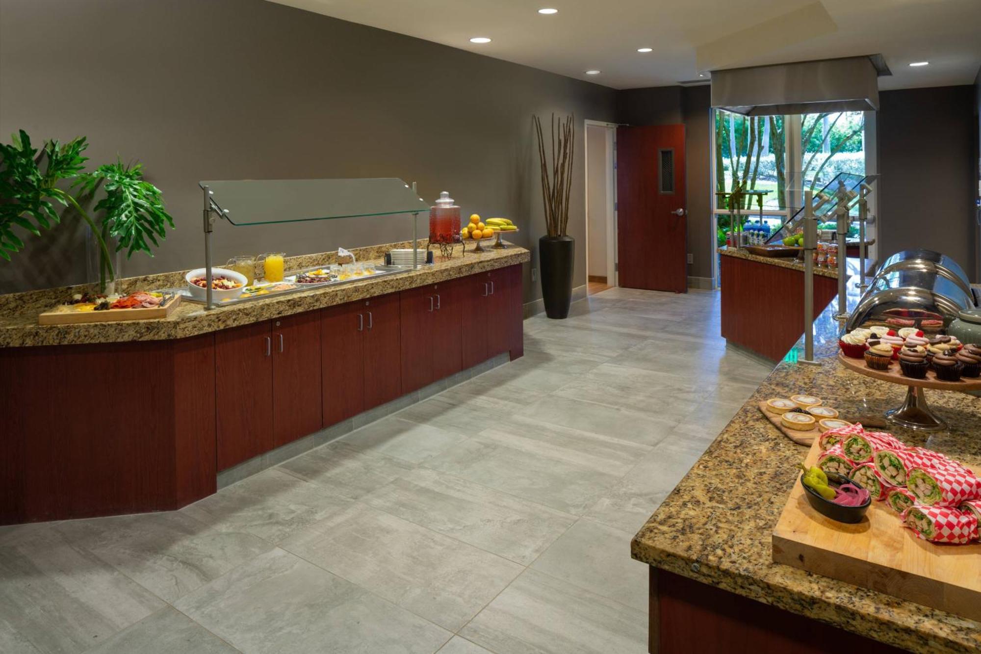Courtyard By Marriott Fort Lauderdale Airport & Cruise Port Дейния Бийч Екстериор снимка