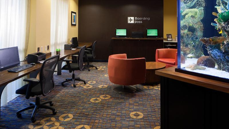 Courtyard By Marriott Fort Lauderdale Airport & Cruise Port Дейния Бийч Екстериор снимка