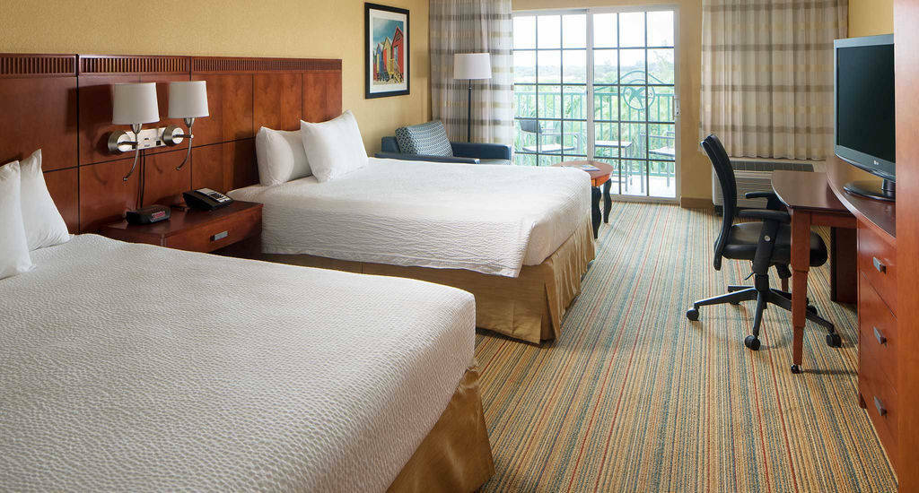 Courtyard By Marriott Fort Lauderdale Airport & Cruise Port Дейния Бийч Екстериор снимка